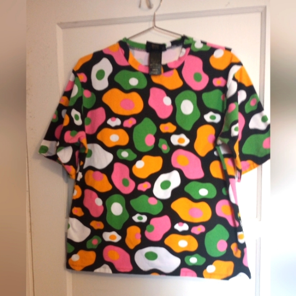 NOOWORKS Eggs Oversized Tee size Small